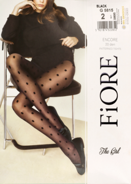 Opakowanie rajstop Fiore Encore 20 den Black G 5815 z modelką prezentującą czarno-kropkowane rajstopy.