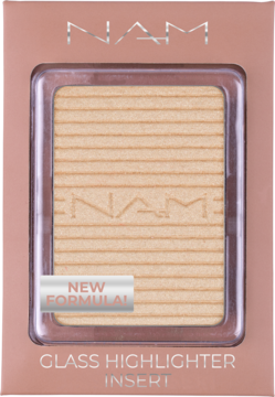NAM Glass Highlighter wkład, złoty beż, z prążkowaną teksturą, w różowym kartoniku z okienkiem, widok przód.
