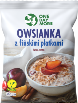 Owsianka One Day More z fińskimi płatkami owsianymi, śliwkami i wiśniami, obok miska z gotową owsianką.
