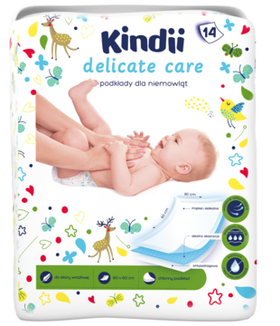 Kindii Delicate Care, białe opakowanie podkładów dla niemowląt, 14 szt. 60x60 cm, z grafiką dziecka, widok z przodu.