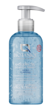 Biotaniqe Łagodny Żel do Mycia Twarzy Micro-Purifying, niebieska butelka z pompką, widok z przodu.