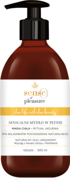 Brązowe mydło w płynie Sense of Pleasure 500 ml, z pompką, z olejkiem arganowym i lotosem, widok z przodu.