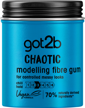 Got2b Chaotic modelling fibre gum w niebieskim słoiku z czarną nakrętką, widok z przodu. Vegan, 70%.