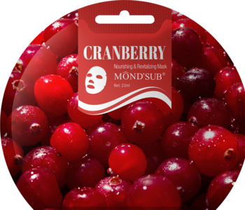 Mond'Sub Cranberry, rewitalizująca maseczka w płachcie, w czerwonej saszetce na tle świeżych żurawin.