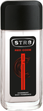 STR8 Red Code perfumowany dezodorant męski. Szklana butelka, czarna etykieta z czerwonym logo, widok z przodu.