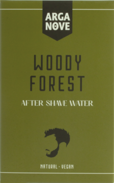 Oliwkowa, wegańska woda po goleniu Woody Forest, przód opakowania z napisem i sylwetką.