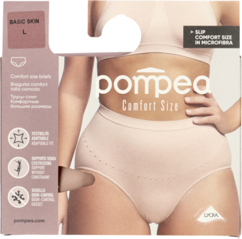 Jasnoróżowe, bezszwowe figi Pompea Comfort Size na modelce, z widocznym opakowaniem z lewej strony.