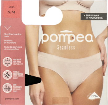 Front opakowania beżowych, bezszwowych fig brazylianów Pompea Seamless z oddychającej mikrofibry, na modelce.