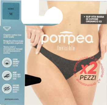 Pompea Invisible czarne figi damskie z bawełny organicznej, niski stan, 2 sztuki, na opakowaniu modelka.