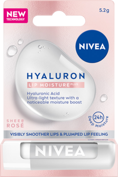 NIVEA Hyaluron Rose lip balm w biało-różowym opakowaniu blister, przód opakowania i część sztyftu widoczne.