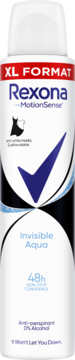 Biały antyperspirant Rexona MotionSense Invisible Aqua XL, spray z niebieskim logo i 48h ochroną, widok z przodu.