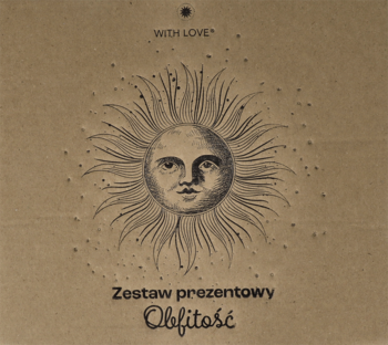 Brązowe opakowanie zestawu prezentowego Obfitość, rysunek słońca z twarzą, napis "WITH LOVE".