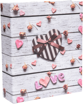 Album szyty 10x15, 200 stron, okładka białe deski, różowe serca, paski serce z kokardą, napis LOVE, suszone róże.