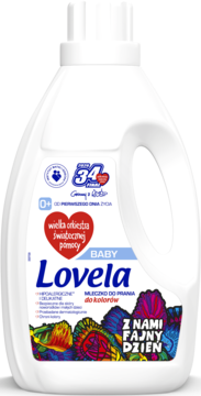 Biała butelka Lovela Baby Mleczko do prania do kolorów, z niebiesko-czerwoną etykietą, widok z przodu.