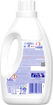 Tył białej butelki hipoalergicznego płynu Lovela Baby 1.45L, z etykietą i kodem kreskowym.