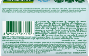 Tył opakowania mydła Palmolive Naturals z rumiankiem i witaminą E, widoczny kod kreskowy i skład.