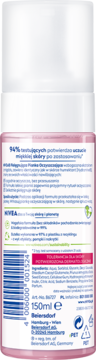 Tył opakowania NIVEA Pielęgnującej Pianki do oczyszczania twarzy, 150ml, z widocznym składem, kodem kreskowym i ikonami recyklingu.