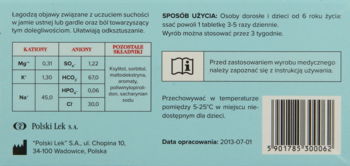 Tył jasnoniebieskiego opakowania Tabletki Emskie z Wadowic, z tabelą składników, instrukcjami, kodem kreskowym.