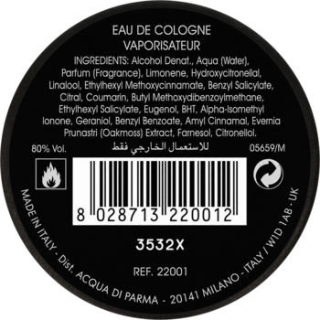Tył okrągłej etykiety Acqua di Parma Colonia Essenza Eau de Cologne z listą składników, kodem i producentem.