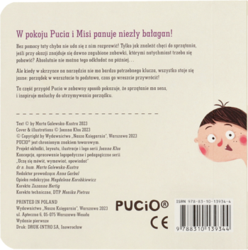 Tył dziecięcej książki Pucio z tekstem o bałaganie, ilustracją dziecka i kodem ISBN na jasnym tle.