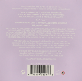 Tył opakowania Ari by Ariana Grande. Jasnofioletowe tło z listą składników, ostrzeżeniami i kodem kreskowym.