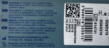 Tył niebieskiego opakowania soczewek kontaktowych z białym tekstem, kodem kreskowym i datą ważności.
