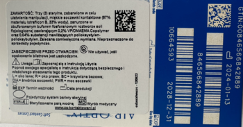 Opakowanie miesięcznych soczewek Air Optix Plus HydraGlyde, widok z boku i częściowo tyłu z etykietami.