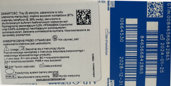 Tył biało-niebieskiego opakowania soczewek Air Optix Plus HydraGlyde z kodem kreskowym i polskimi instrukcjami.
