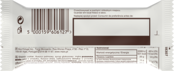 Tył białego opakowania batonika z białą czekoladą, ciastkiem i karmelem. Widoczny kod kreskowy i tabela wartości odżywczych.
