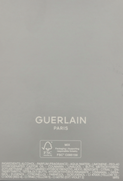 Tył jasnoszarego opakowania wody toaletowej Guerlain L’Homme Ideal, z logo marki i certyfikatem FSC.