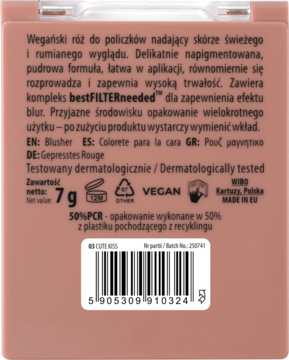 Tył różowego opakowania różu NAM 03 Cute Kiss, z polskim tekstem, kodem kreskowym i logo Vegan.