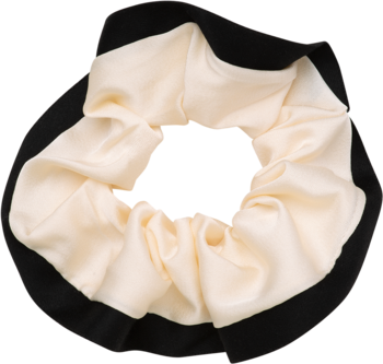 Gumka do włosów scrunchie dwukolorowa, czarno-kremowa, widok z góry. Chroni włosy, do koków i kucyków.