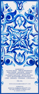 Tył opakowania wody toaletowej Dolce&Gabbana Light Blue Summer Vibes, z niebiesko-białym wzorem i listą składników.