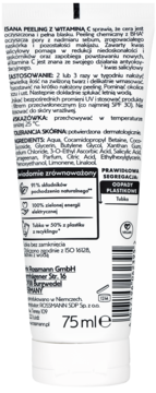 Tył białej tubki peelingu ISANA z witaminą C i kwasem BHA, widoczna lista składników, instrukcje użycia i kod kreskowy, 75ml.