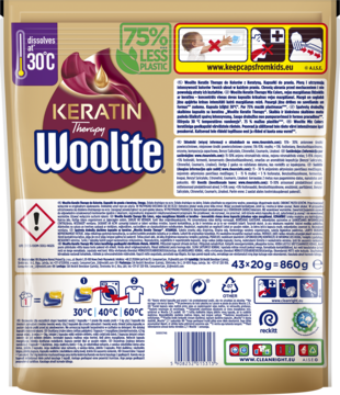 Tył opakowania Woolite Keratin Therapy płyn do prania, 75% mniej plastiku, instrukcje, symbole.