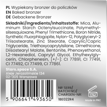 Tył opakowania bronzera Moonkissed, z widoczną listą składników, kodem kreskowym i numerem partii.