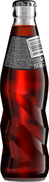 Butelka 250ml napoju gazowanego cola, w szkle o skręconym kształcie, z czerwonym płynem, na czarnym tle.