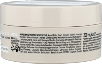 Tył kremowego opakowania maski Indola Blonde Expert Insta Strong, zbliżenie na listę składników i kod kreskowy.