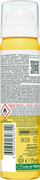 Tył żółtej mgiełki Garnier Vitamin C SPF 50+ 75ml, z etykietą, kodem kreskowym i ikoną wegańską.