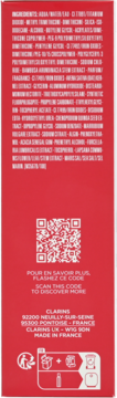 Tył czerwonego opakowania podkładu Clarins Everlasting. Widoczne białe napisy, kod QR, adresy i symbole recyklingu.