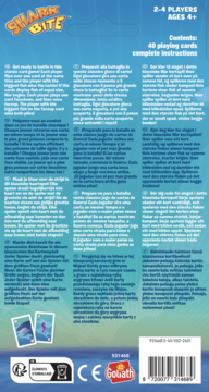 Tył opakowania gry karcianej Shark Bite, wiek 4+, 2-4 graczy. Niebieskie tło, wielojęzyczne instrukcje, kod EAN.