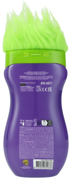 Tył fioletowej butelki szamponu z zabawną zieloną, puszystą nakrętką. Widoczna etykieta z informacjami i kodem.