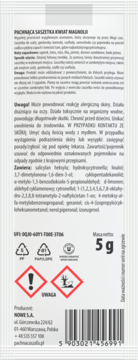 Tył saszetki Kwiat Magnolii 5g, białe opakowanie z instrukcją, składem i piktogramami ostrzegawczymi.