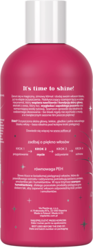 Tył różowej butelki nabłyszczającego szamponu do włosów z niacynamidem, biały tekst i instrukcje.