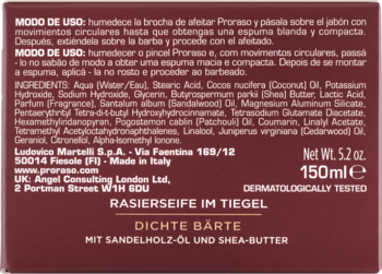 Tylna strona burgundowego opakowania mydła do golenia Proraso z olejkiem sandałowym i masłem shea, widoczne instrukcje.
