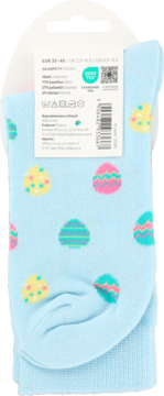 Tył opakowania jasnoniebieskich skarpetek z kolorowymi pisankami. Widoczne metka z rozmiarem 35-40 i składem: bawełna, poliamid, elastan.