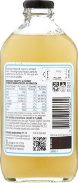 Tył butelki Bundaberg Pineapple & Coconut, etykieta z bliska, widoczna tabela wartości odżywczych i skład napoju.