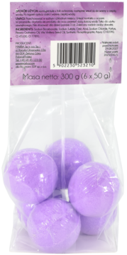 Sześć fioletowych kul do kąpieli w przezroczystej torbie, widok z przodu, etykieta z wagą netto 300g.