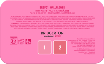 Tył różowej paletki BRIDGERTON WALLFLOWER BLUSH PALETTE. Widoczne dwa numerowane róże do policzków w odcieniach jasnego i ciemnego różu.
