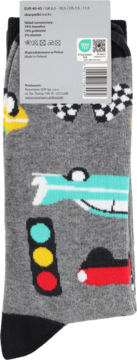 Męskie skarpetki szare w kolorowe wzory aut, sygnalizacji świetlnej i szachownicy, pionowo z metką produktu.